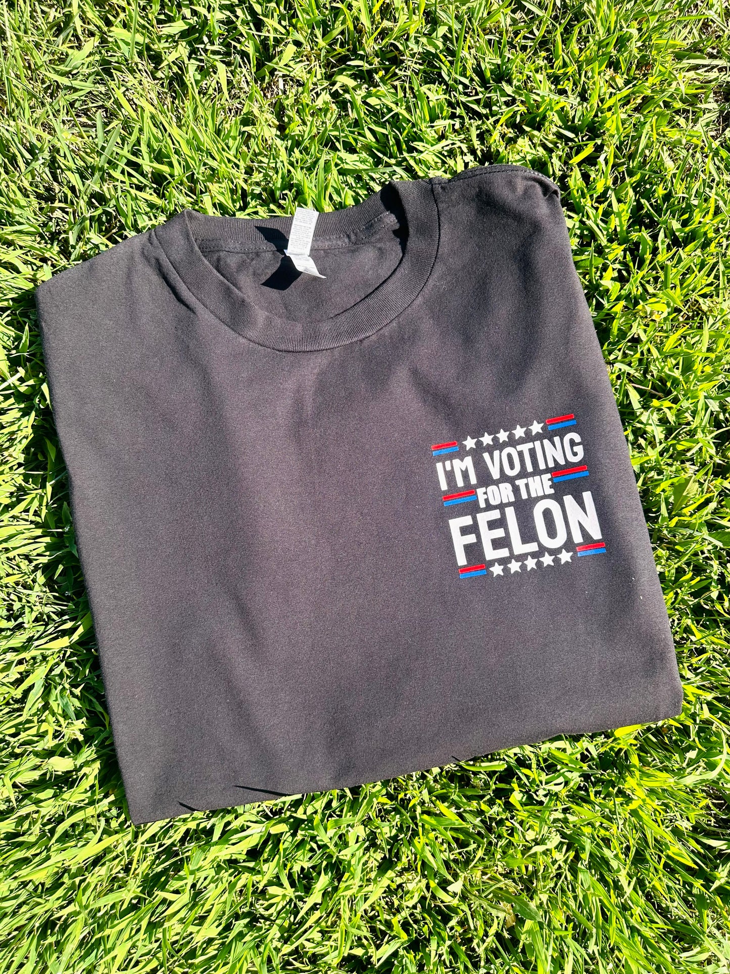 “I’m voting for the felon” Trump shirt