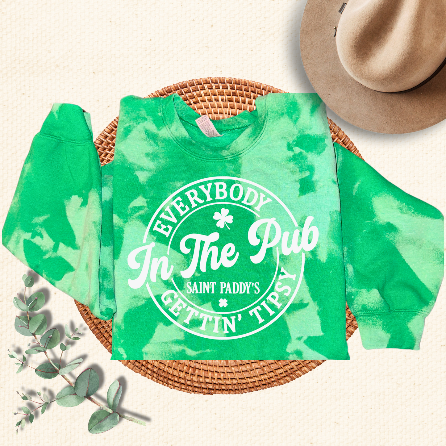 St Paddy's Day "Everybody in the Pub getting tipsy" Bleached Sweatshirt